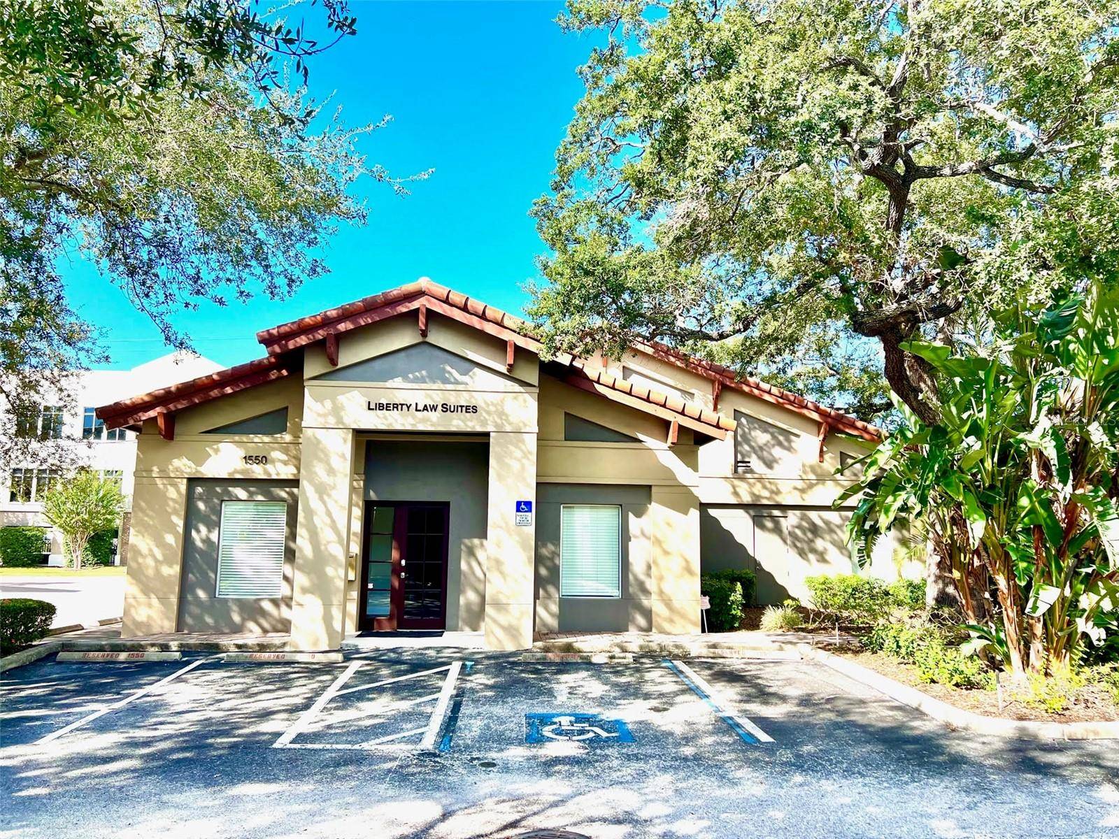 LOCATION IS HERE IN HYDE PARK AREA OF SOUTH TAMPA FL !
