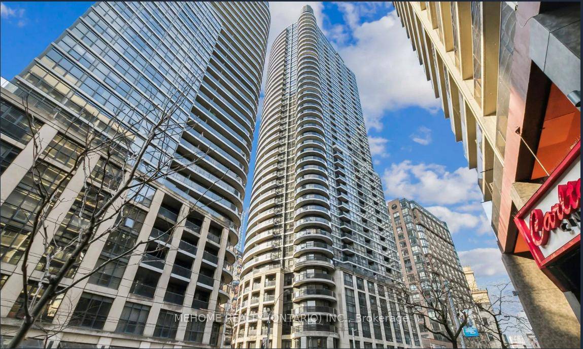 Luxury Condo Located At Prime Downtown Location !