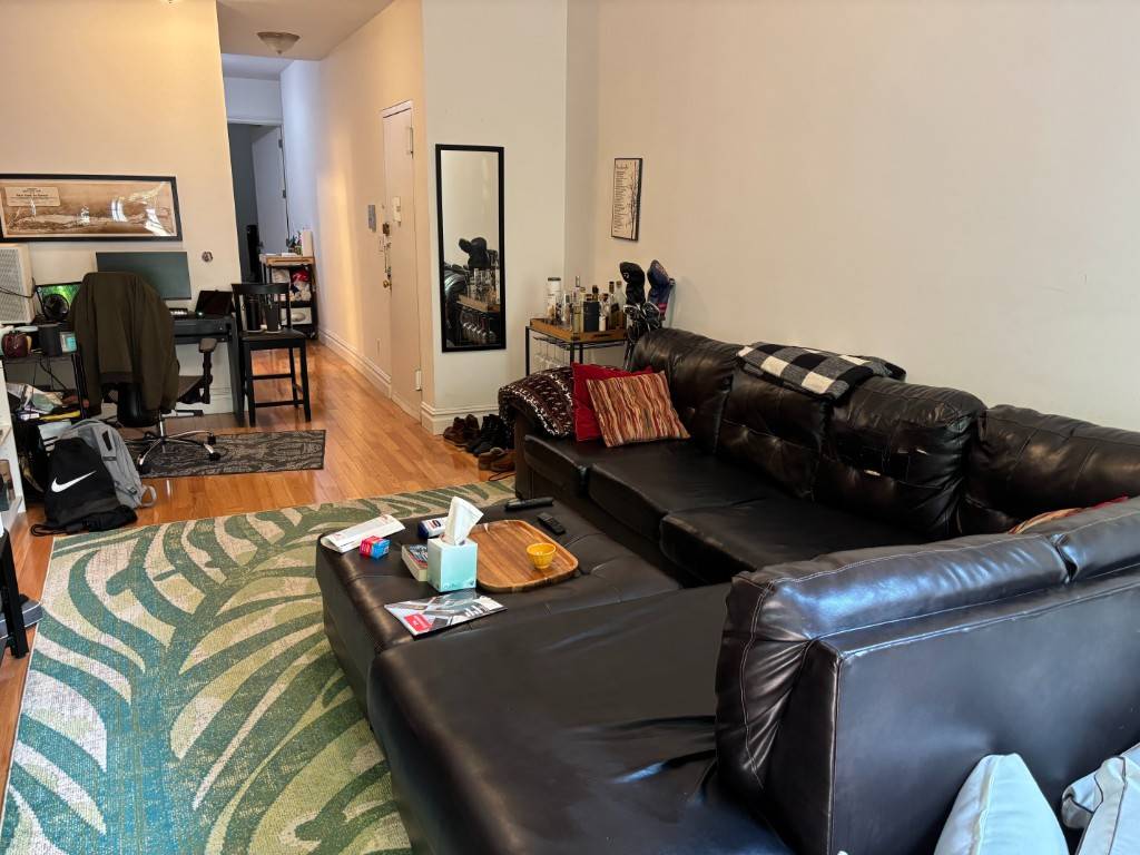 One bedroom available first week of July !