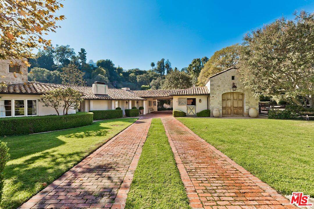 1525 Old Oak Rd 5BR Brentwood La