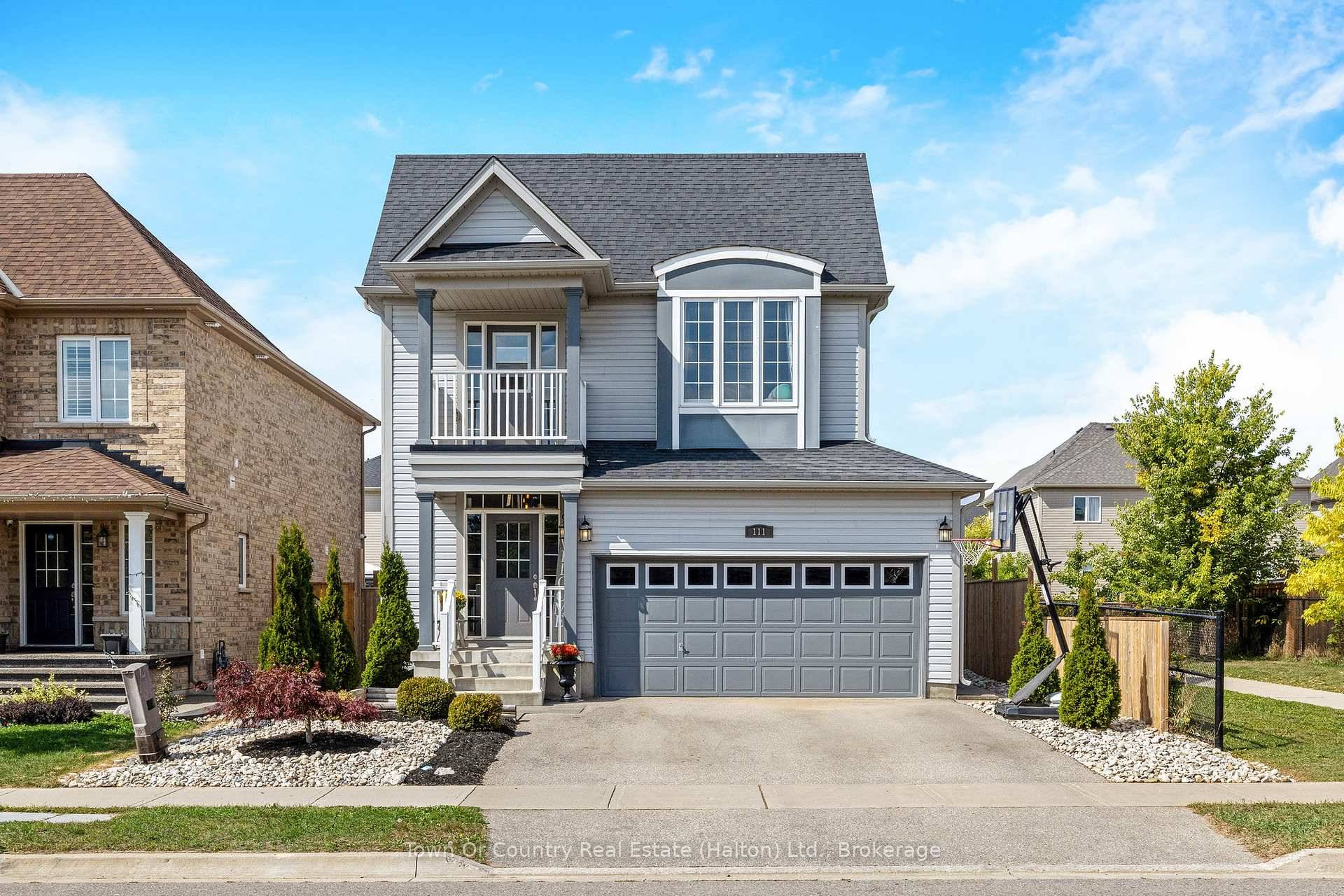 Located on a family friendly street just minutes away from Ryan Park, this stunning 3 bedroom, 3 bath detached home is the turn key opportunity your family has been waiting ...