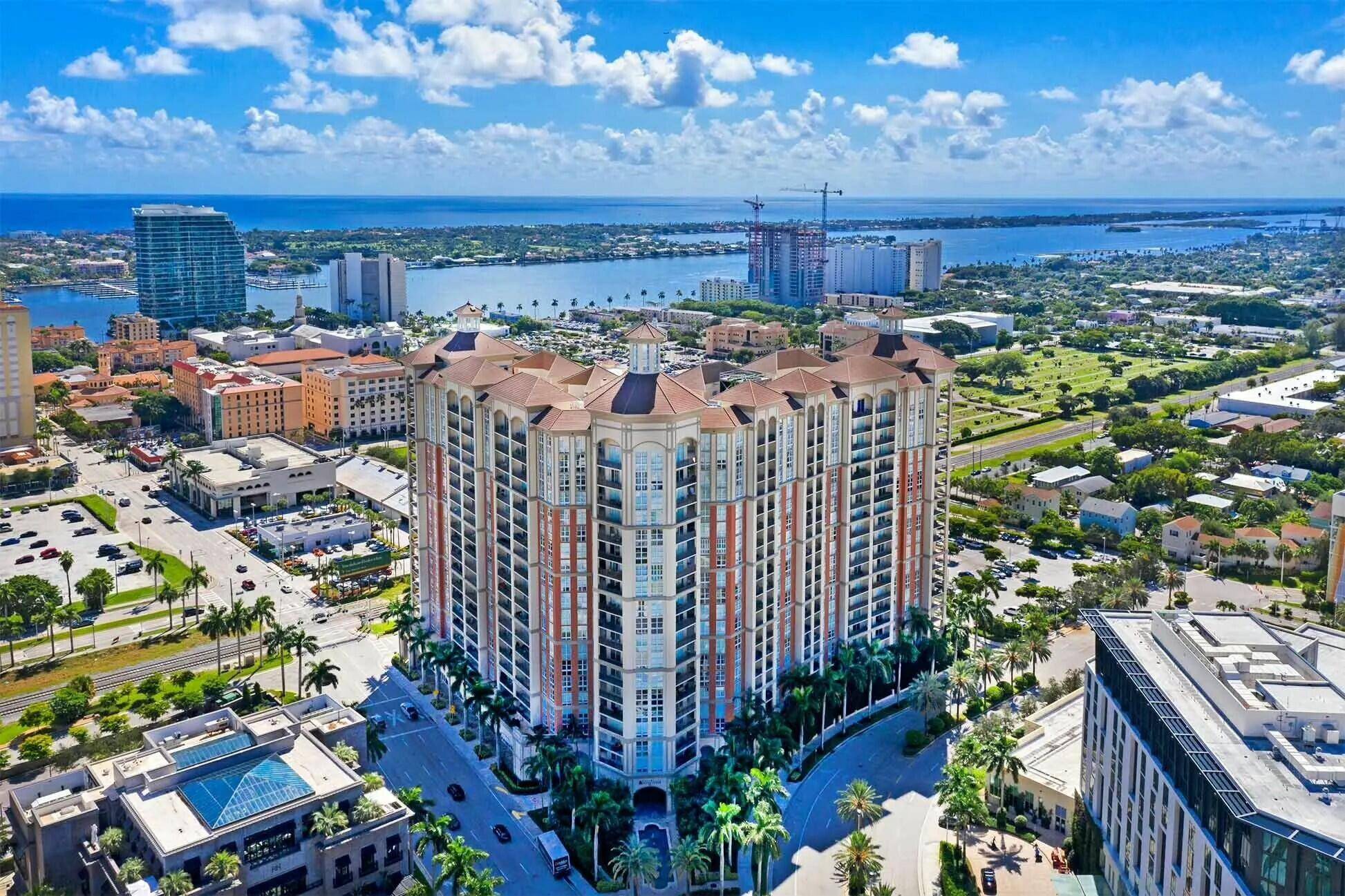 This elegant 2 bedroom, 2 bathroom condo is situated in a luxurious resort style building with 24 hour front desk service, valet parking, and top tier security.