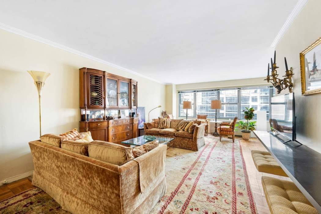 360 East 72nd Street, is located along one of the most coveted corridors of the upper east side.