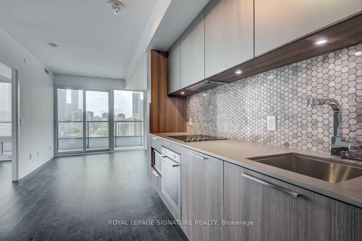 Axis Condos ! Designed Specifically For You Movers, Shakers amp ; Innovators Who Keep Up With The Quick Pace That Is Toronto.