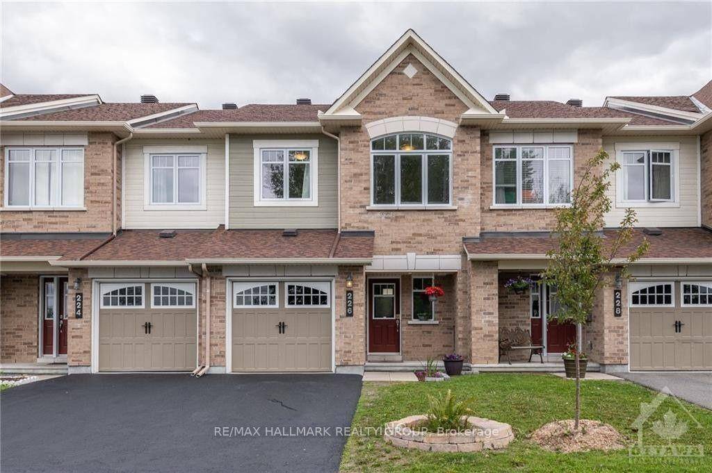 This beautifully maintained 3 Bedroom 3 Bathroom townhouse offers the perfect blend of modern comfort and convenience.