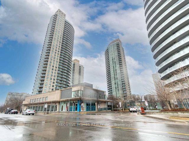 Offering urban living w unlimited amenities at your fingertips with Square One Mall, dining entertainment amp ; Hwy 403, 401, and public transit.