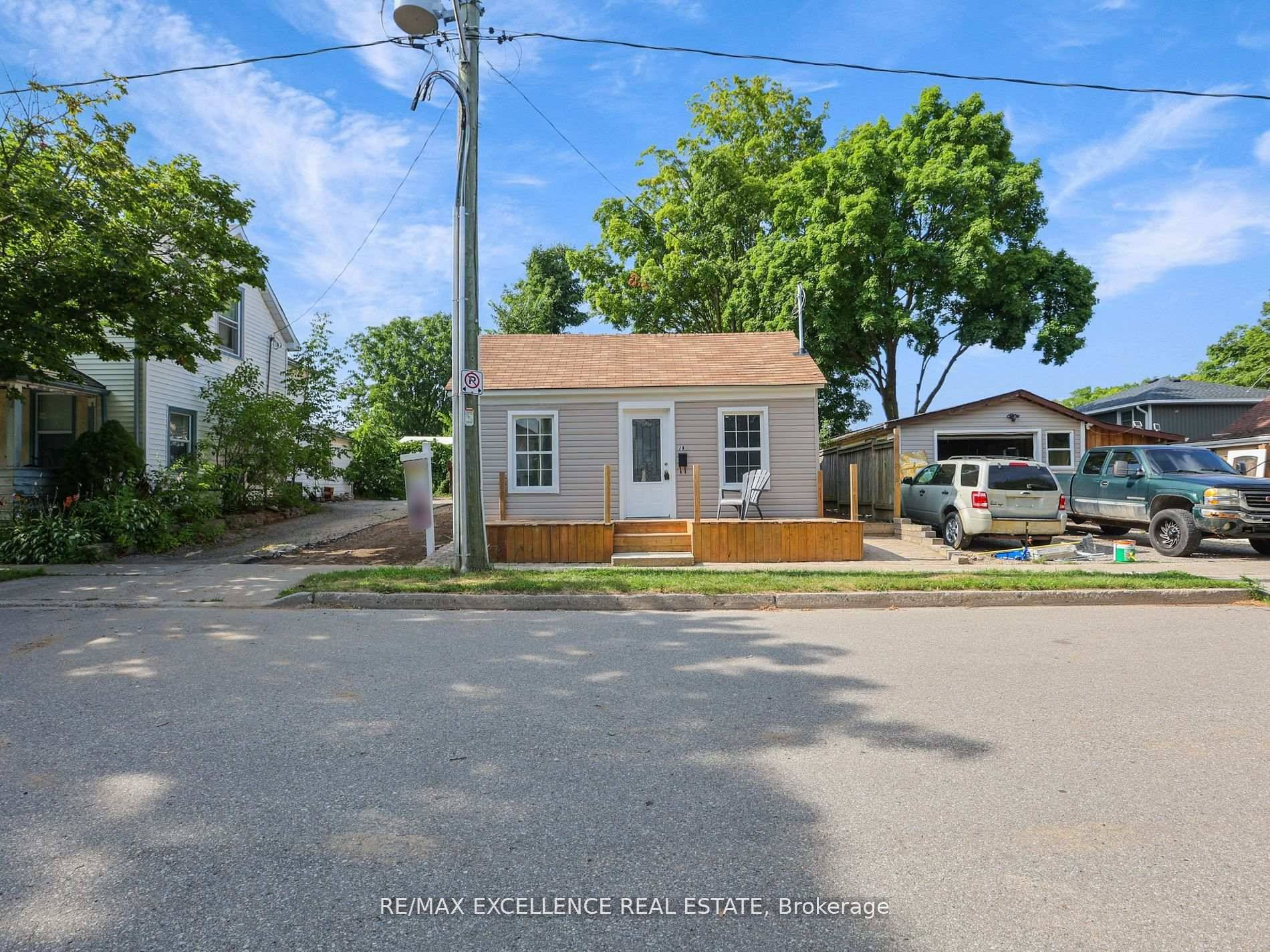 Welcome to this beautifully renovated detached bungalow !