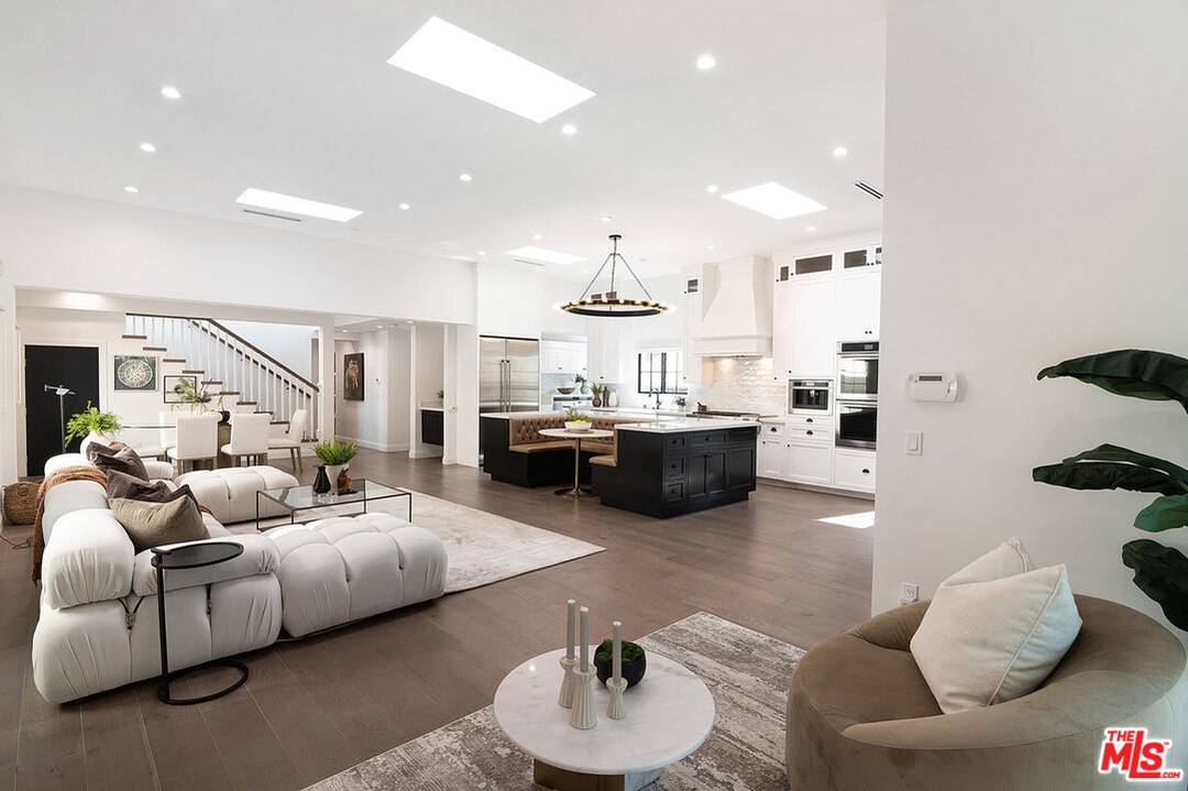 638  N Sierra Bonita Ave 5BR Hancock Park La