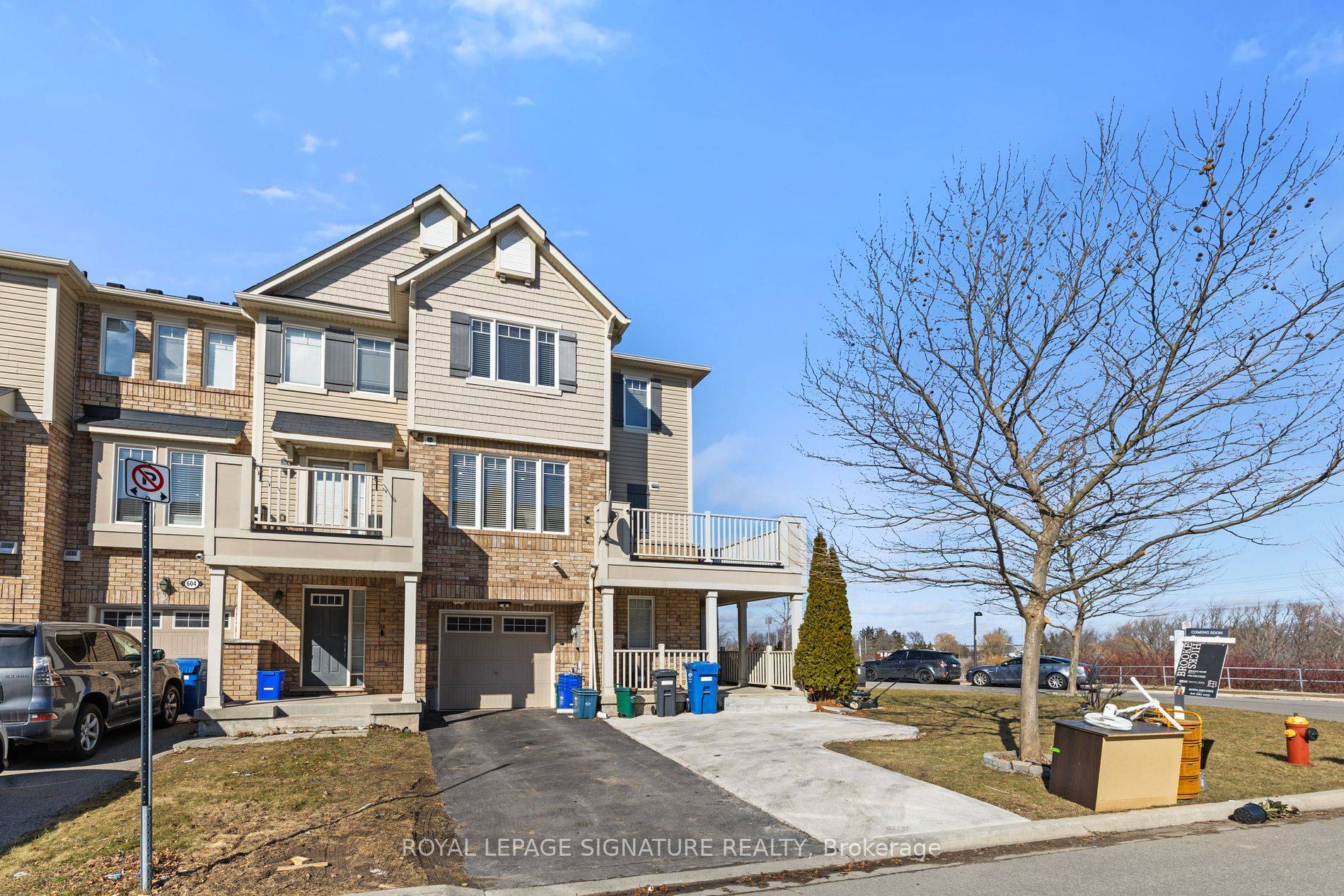 Impeccably maintained, this three story freehold Mattamy townhome sits on a corner premium lot.