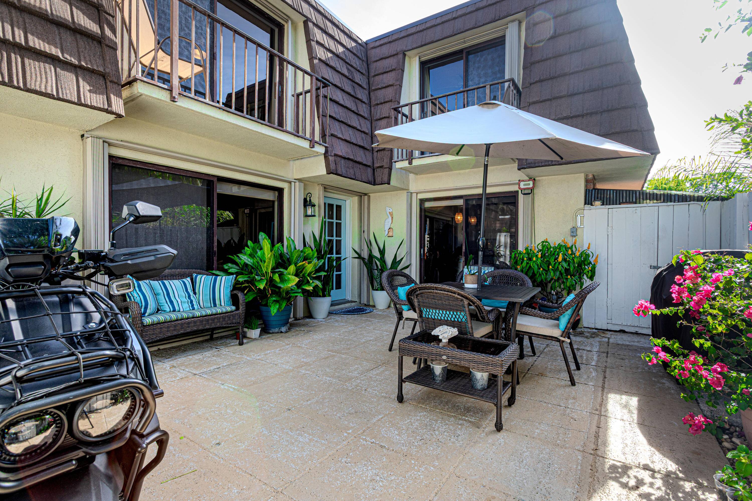 ChatGPT said Welcome to this beautifully maintained two story quad style townhome, ideally located just 5 minutes from Lake Worth Beach and I 95.