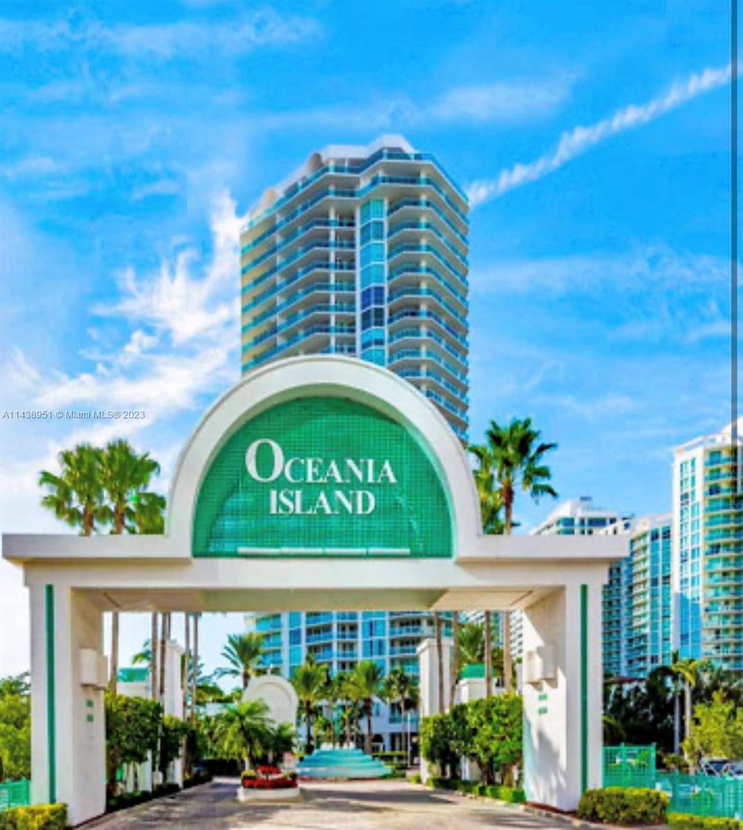 LUXURY 2 BED 2 BATH DEN CONVERTED TO 3RD ROOM, FURNISHED WITH AMAZING BAY AND OCEAN VIEW IN SUNNY ISLES.