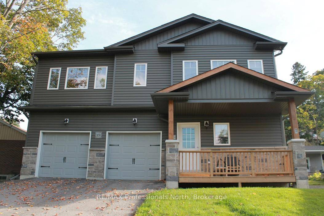 Nestled close to the heart of Huntsville, this freshly painted duplex offers the perfect blend of convenience, versatility, and investment potential.