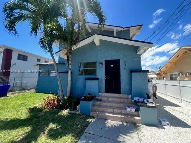 COMPLETELY RENOVATED FOURPLEX IN THE HEART OF LITTLE HAVANA CURRENTLY FULLY LEASED GENERATING A GREAT MONTHLY INCOME.