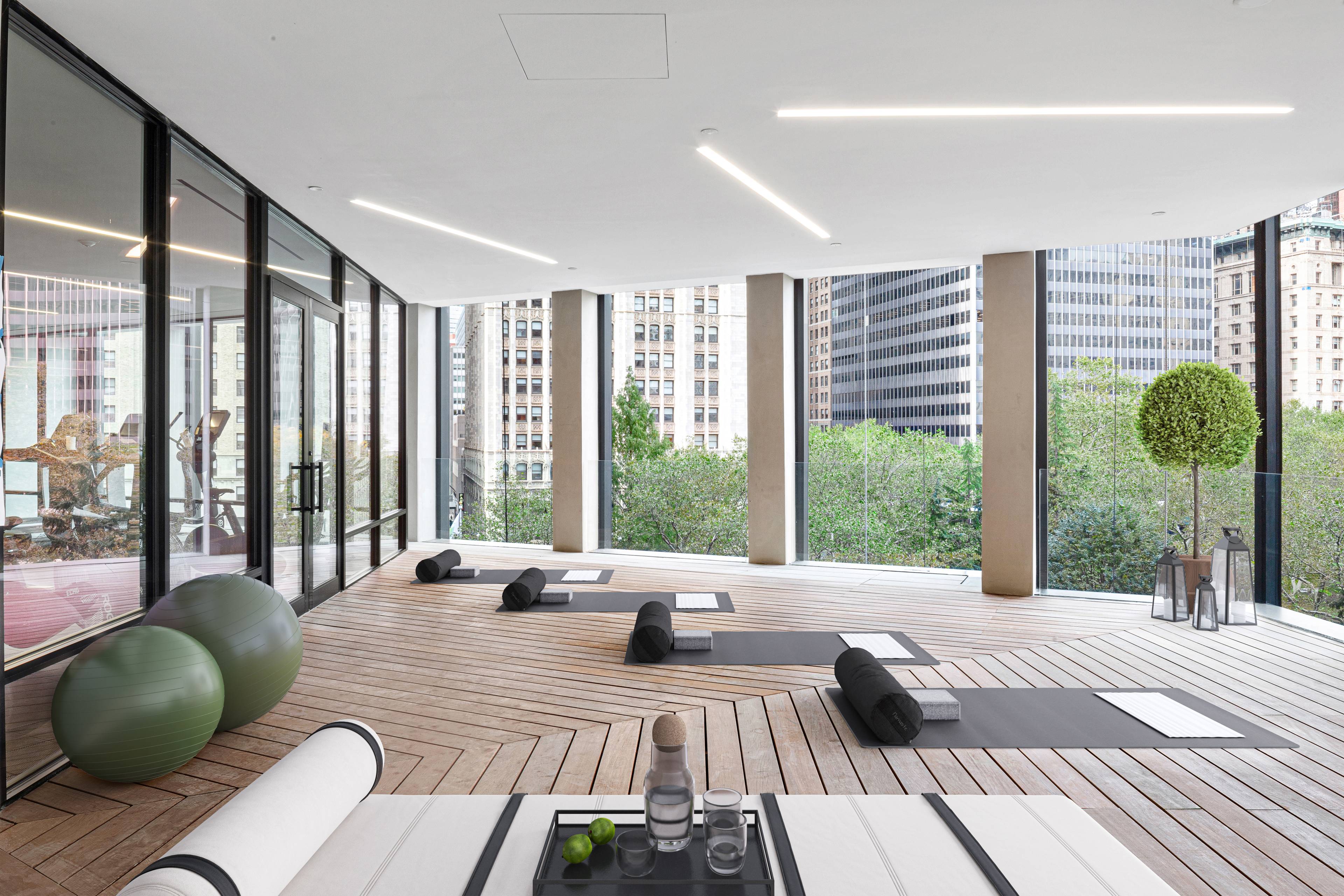 Anticipated Closings Commence First Quarter 2022 The first residential property in New York City by Pritzker Prize winning architect Richard Rogers, Rogers Stirk Harbour Partners.