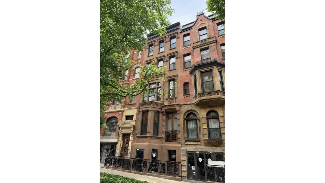 This amazing loft inspired residence with 2 large bedrooms and 2 full baths rests on the parlor floor of a handsome double wide 1895 brownstone located just one block from ...