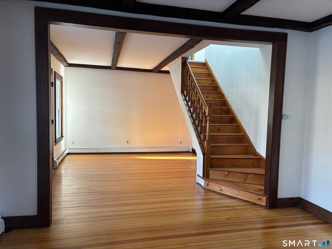 Charming home in Nichols section of Trumbull, bring the extended family !