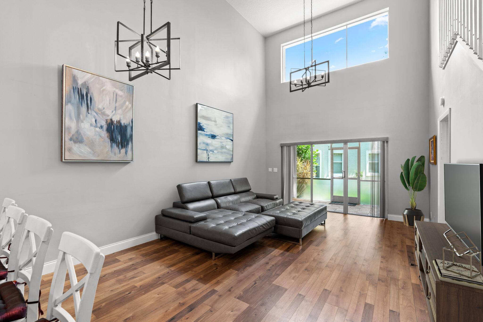 Welcome to this stunning 3 bedroom, 2.