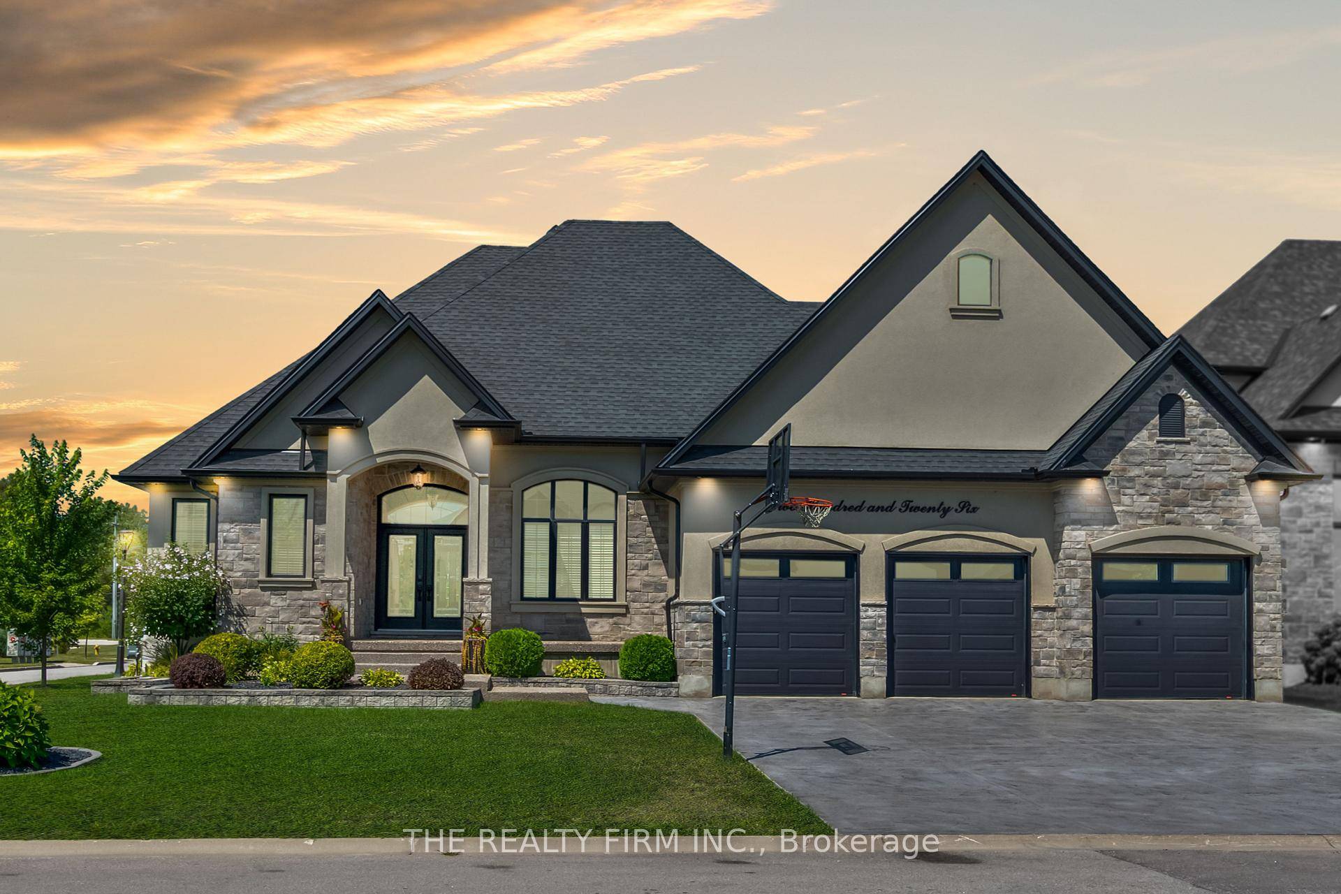 Welcome to Bella Lago Estates, an exclusive enclave in the heart of Komoka.
