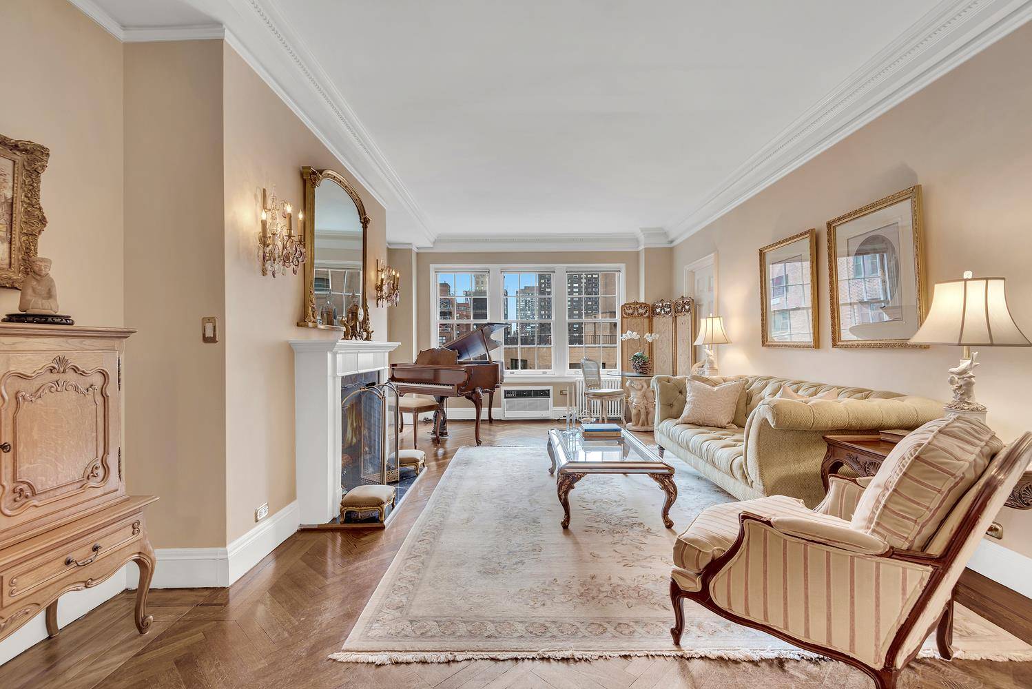 Rosario Candela Prewar Elegance with Parisian Style BALCONY Move right into this elegant 2 bedroom, 2 bath home that will please those who appreciate a classic and well appointed home.