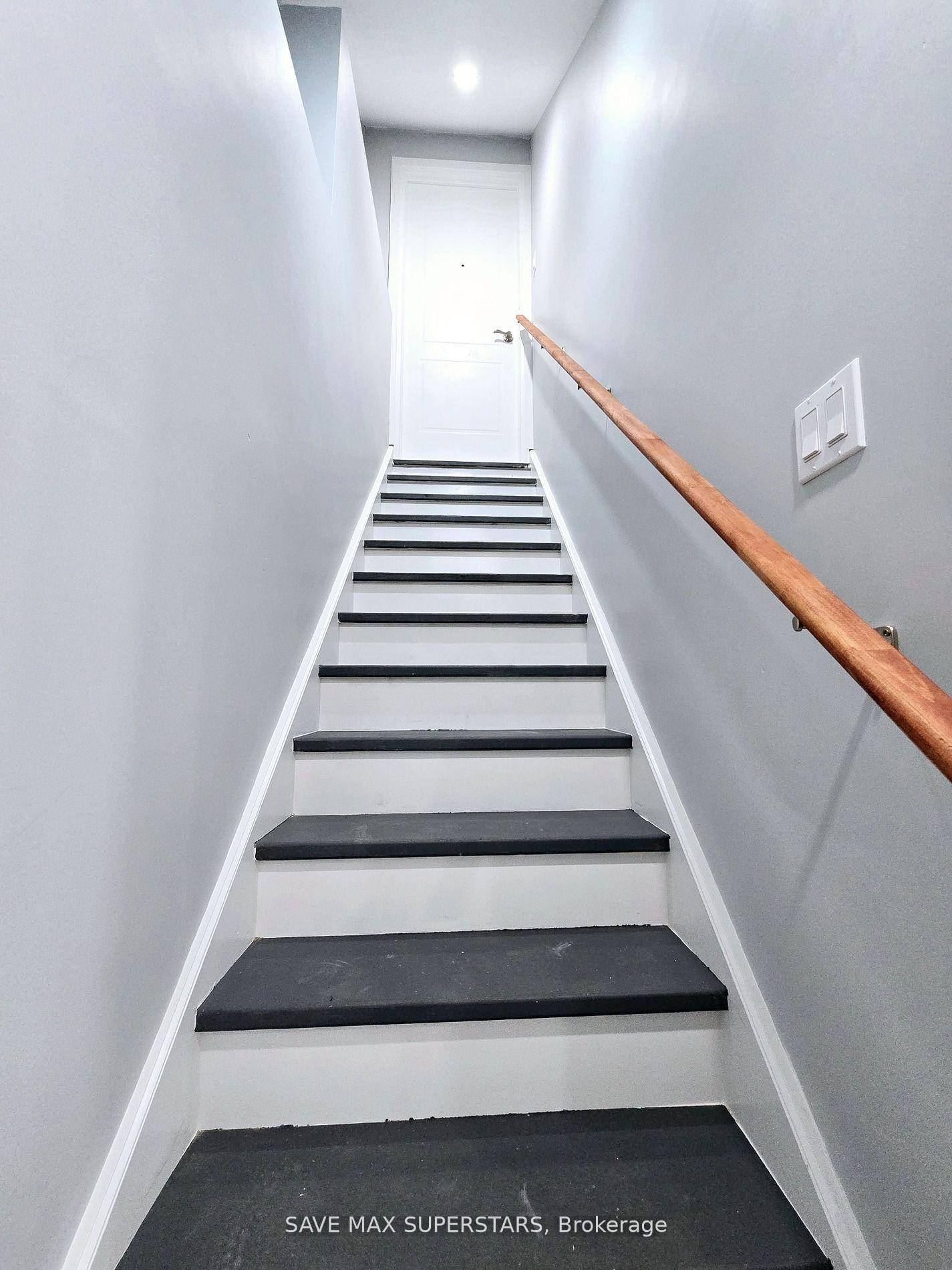 This brand new, legal one bedroom suite is available for lease in a thriving new community.