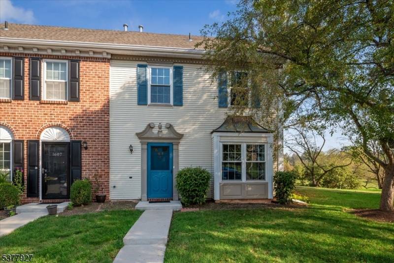 Amazing Premium Location Largest 3BR 2.
