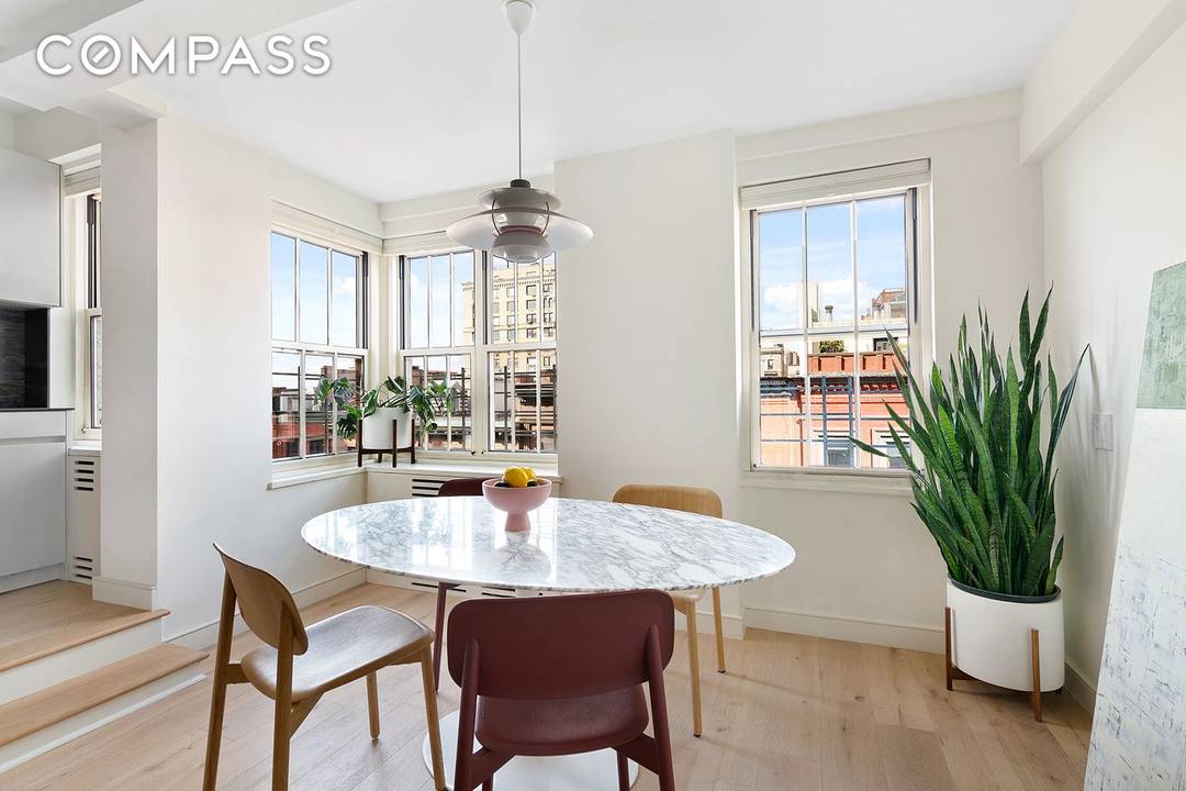 Modern Upper West Side 2 Bed 2 Bath with W D Co op, 1 2 Block from Riverside Park An architecturally refined, fully renovated 2 bed, 2 bath co op ...