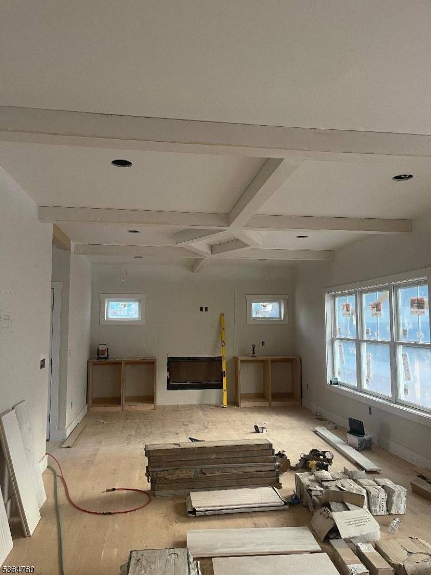 NEW CONSTRUCTION ! ! Custom Colonial nestled in the Warren, Aspen Ridge.