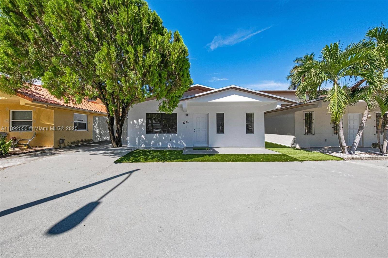 Unique property for sale in the heart of Hialeah's west side !