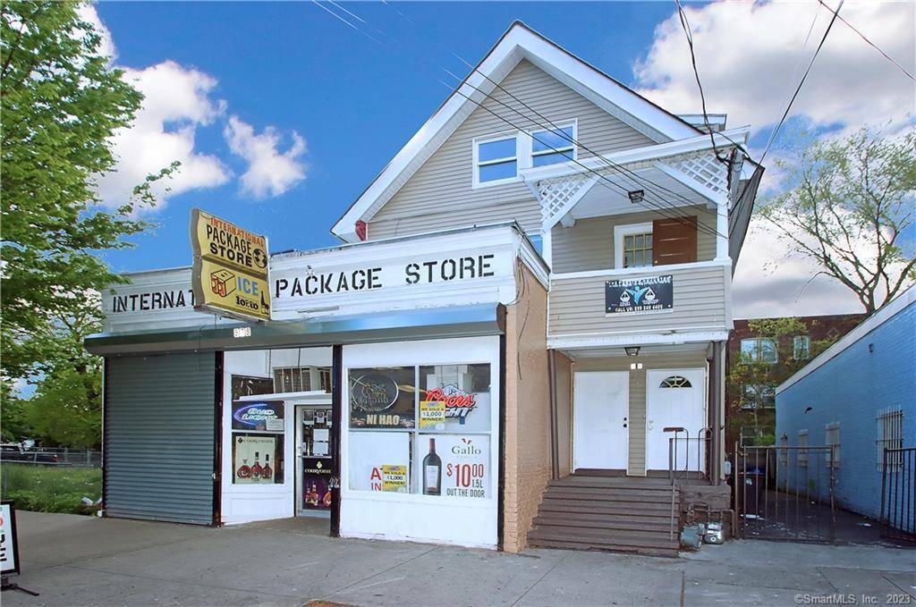 Listen up investors, here is your opportunity to own a store front, multi unit 3 rental apartments 2 1 bedroom apartment and 1 3 bedroom apartment.