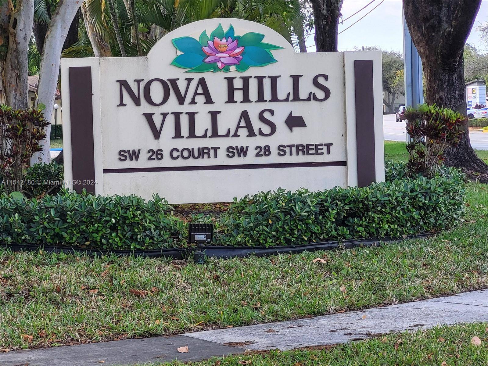 Spacious 2 2 villa, that can be converted to a 3 bedroom, on a large corner lot in a beautifully landscaped community with wonderful neighbors.