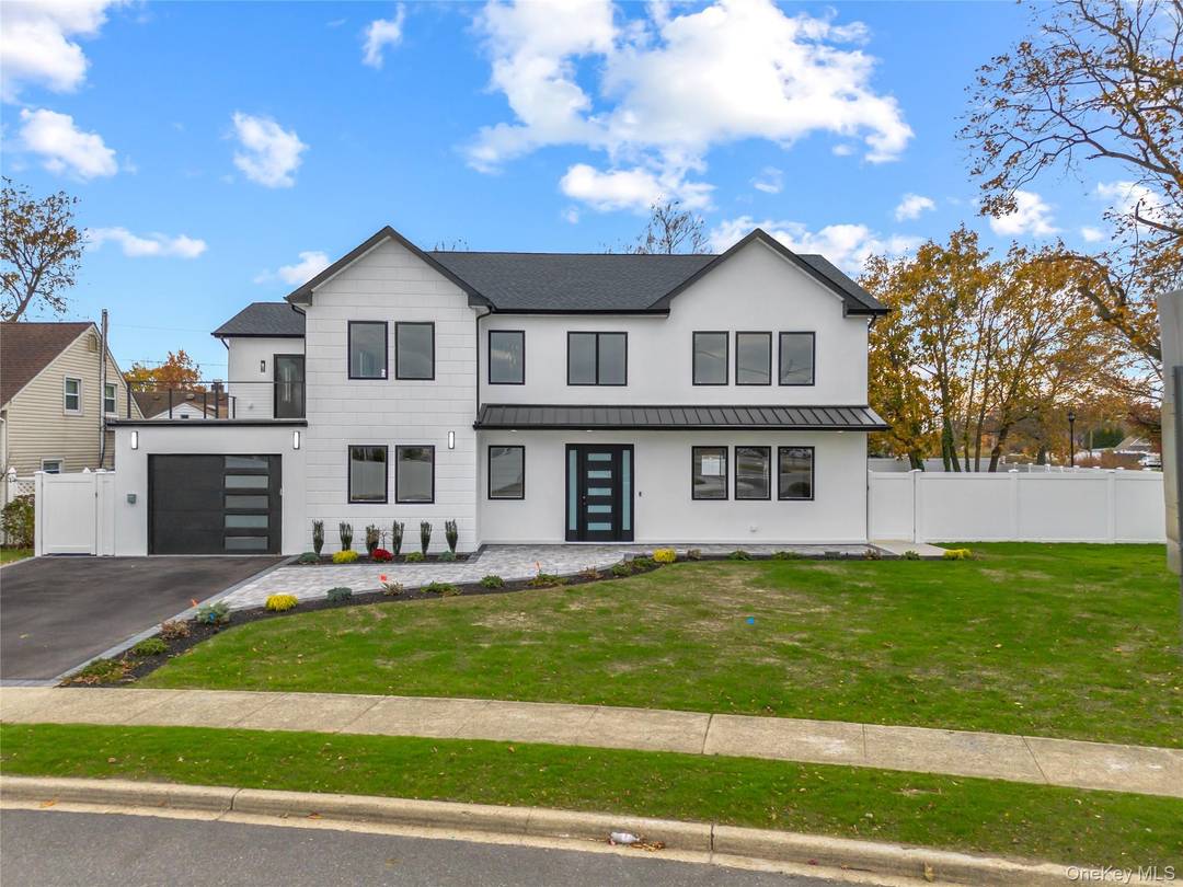 Welcome to this stunning 2025 new construction single family home offering over 4, 132 sq ft of luxurious living space on an expansive 9, 500 sq ft lot Thoughtfully designed ...