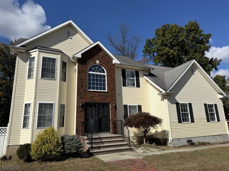Located on a quiet cul de sac, this spacious home in South Plainfield offers an open concept main floor with great potential.