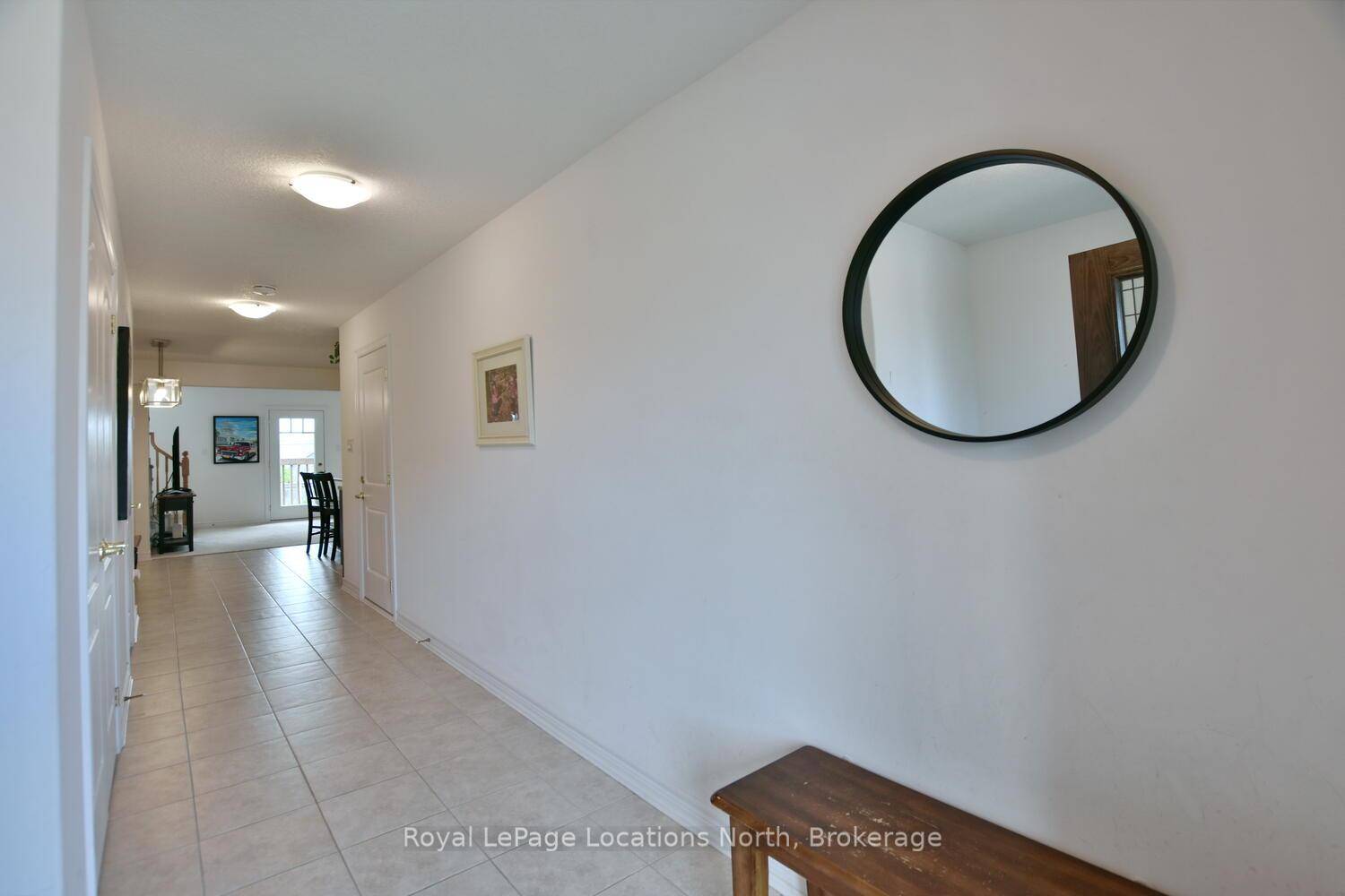 Welcome to this beautiful, freehold townhome found in the very popular Summit View community in Collingwood.