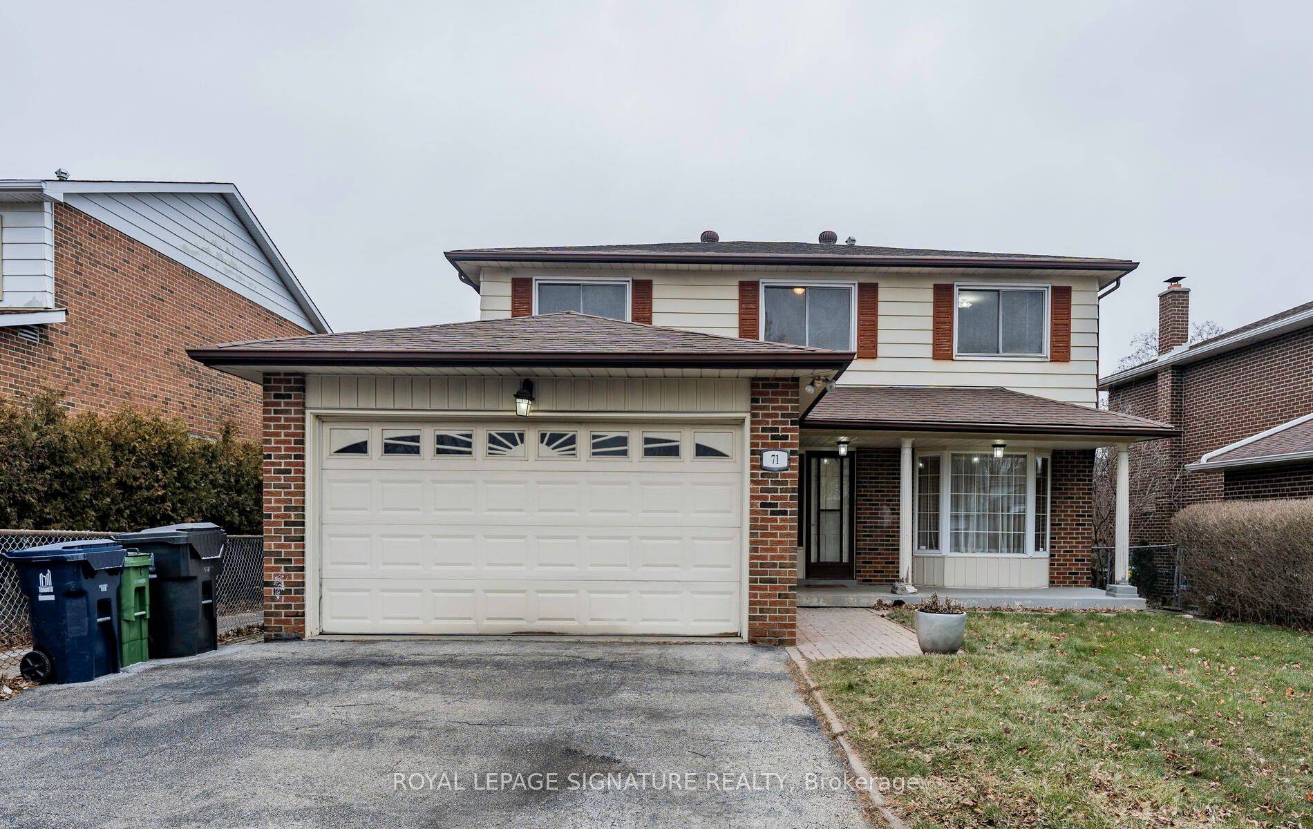 Nestled In the Desirable Agincourt North Community.