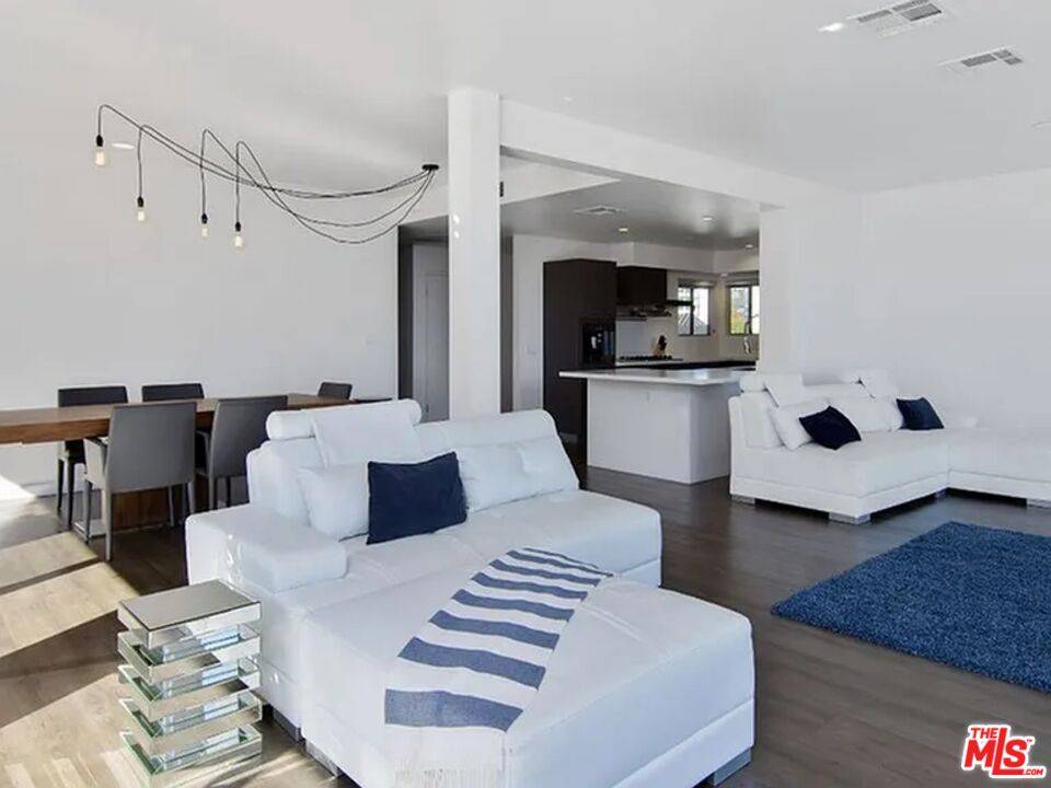 9955   Durant Dr 2BR Beverly Hills La