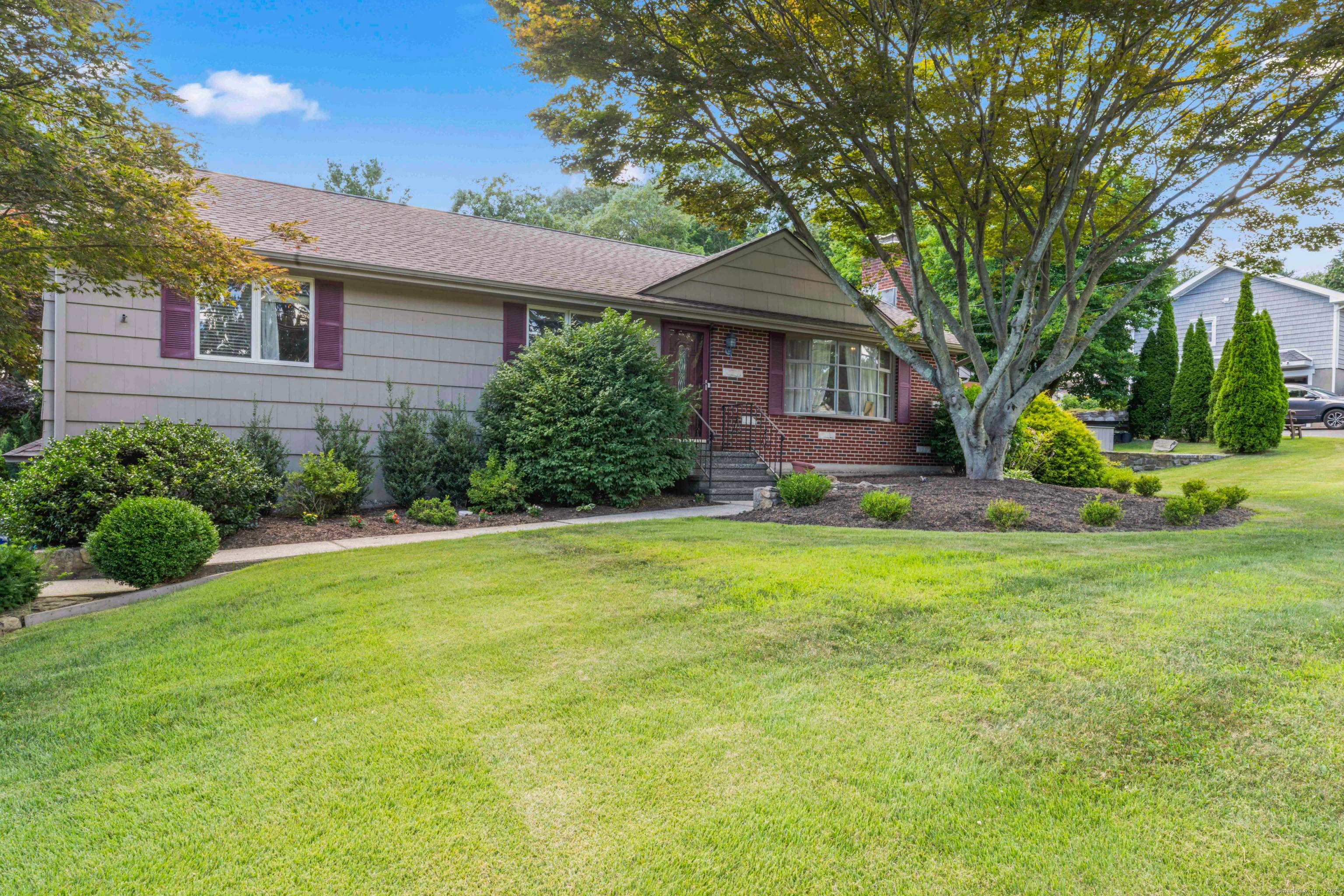 Introducing 2945 Huntington Road.