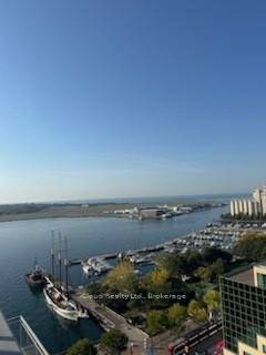 Welcome to Aqua Condos on the waterfront !