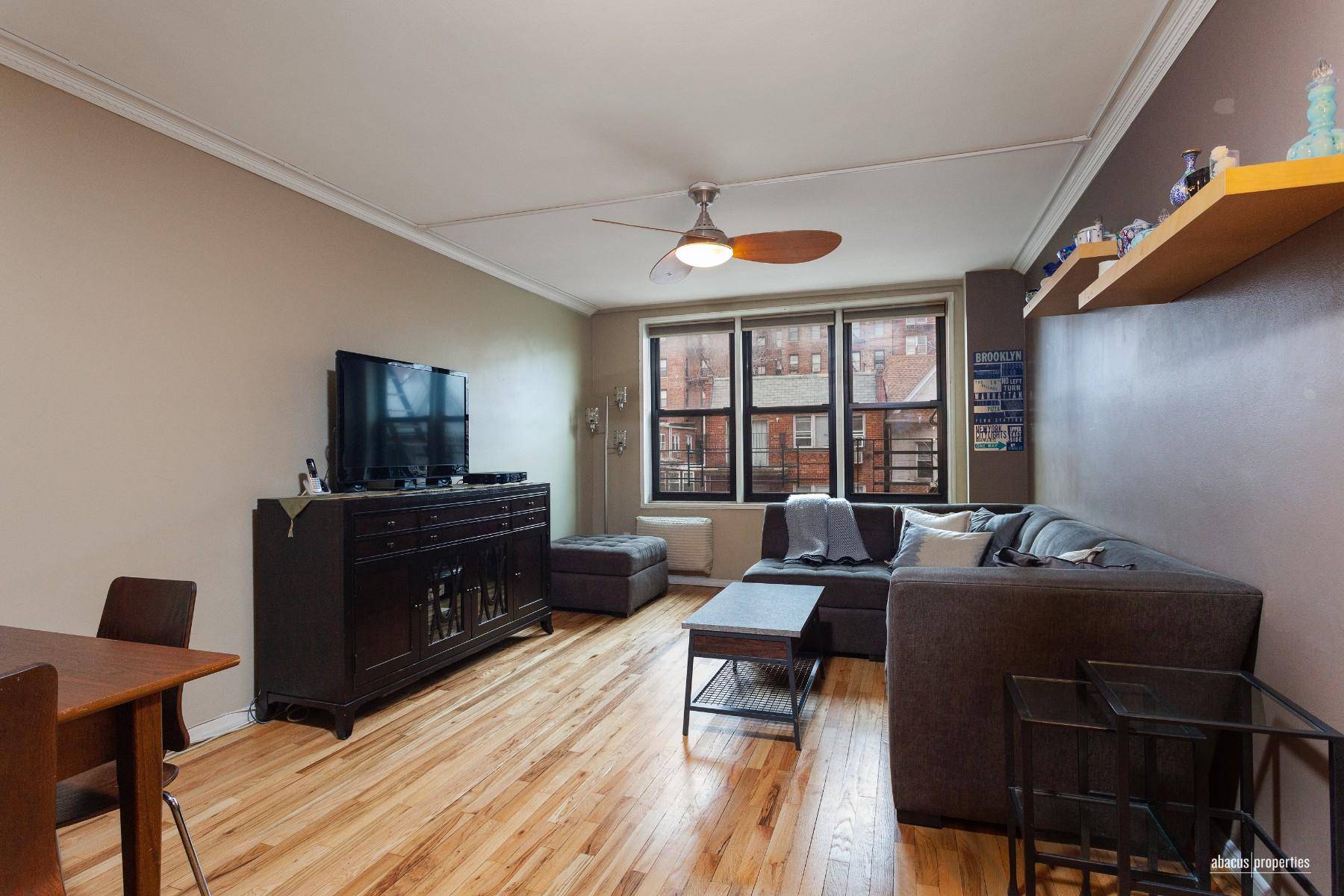 OWNER MOTIVATED This 2 bedroom, 1 bath is a corner unit located on the 3rd floor with southern and western views.
