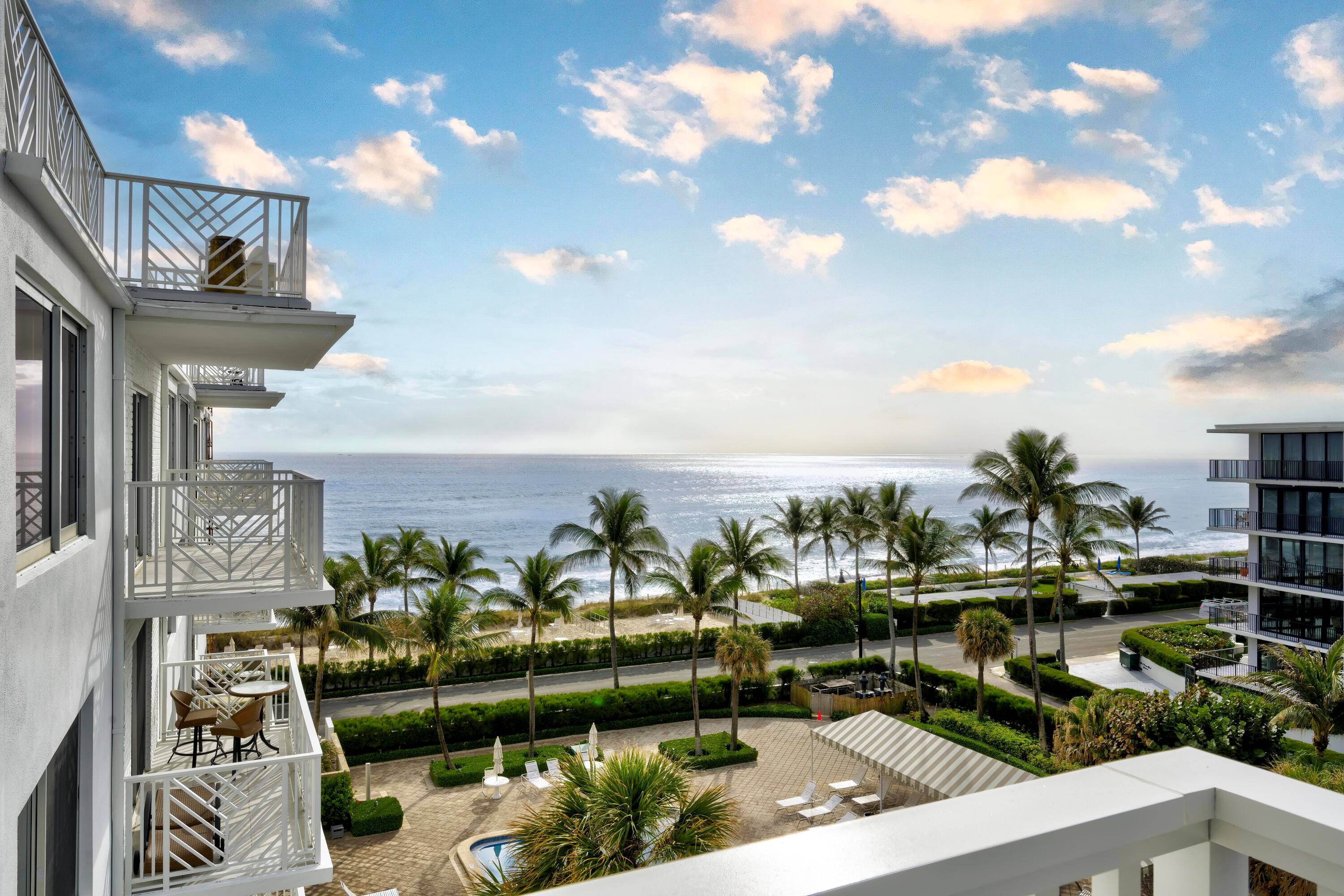 MOTIVATED SELLER ! ! ! ! Luxury Oceanfront Condo for Sale Palm Beach, FLWake up to breathtaking ocean views in this stunning one bedroom, one and a half bathroom condominium, ...