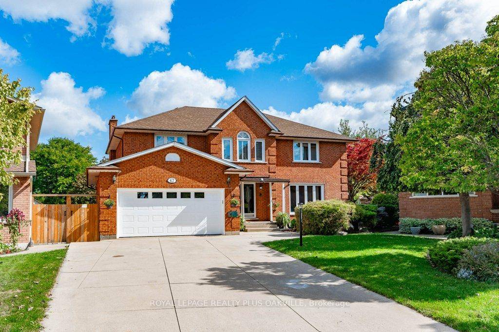 LIVE LAVISHLY, LOVE ENDLESSLY A HOME DESIGNED FOR EVERY GENERATION.