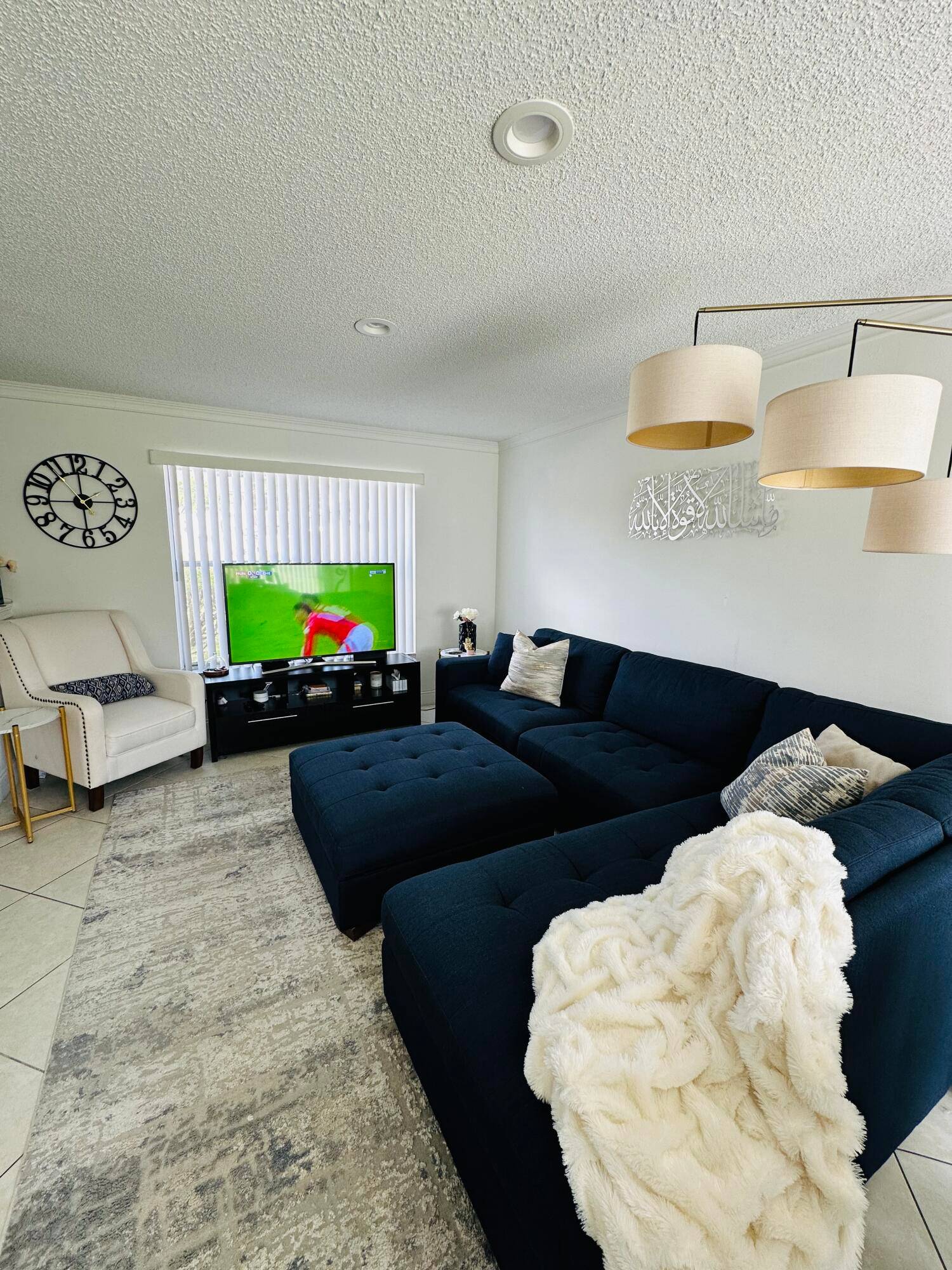 amazing opportunity to own this beautiful 2 bedroom, 1.