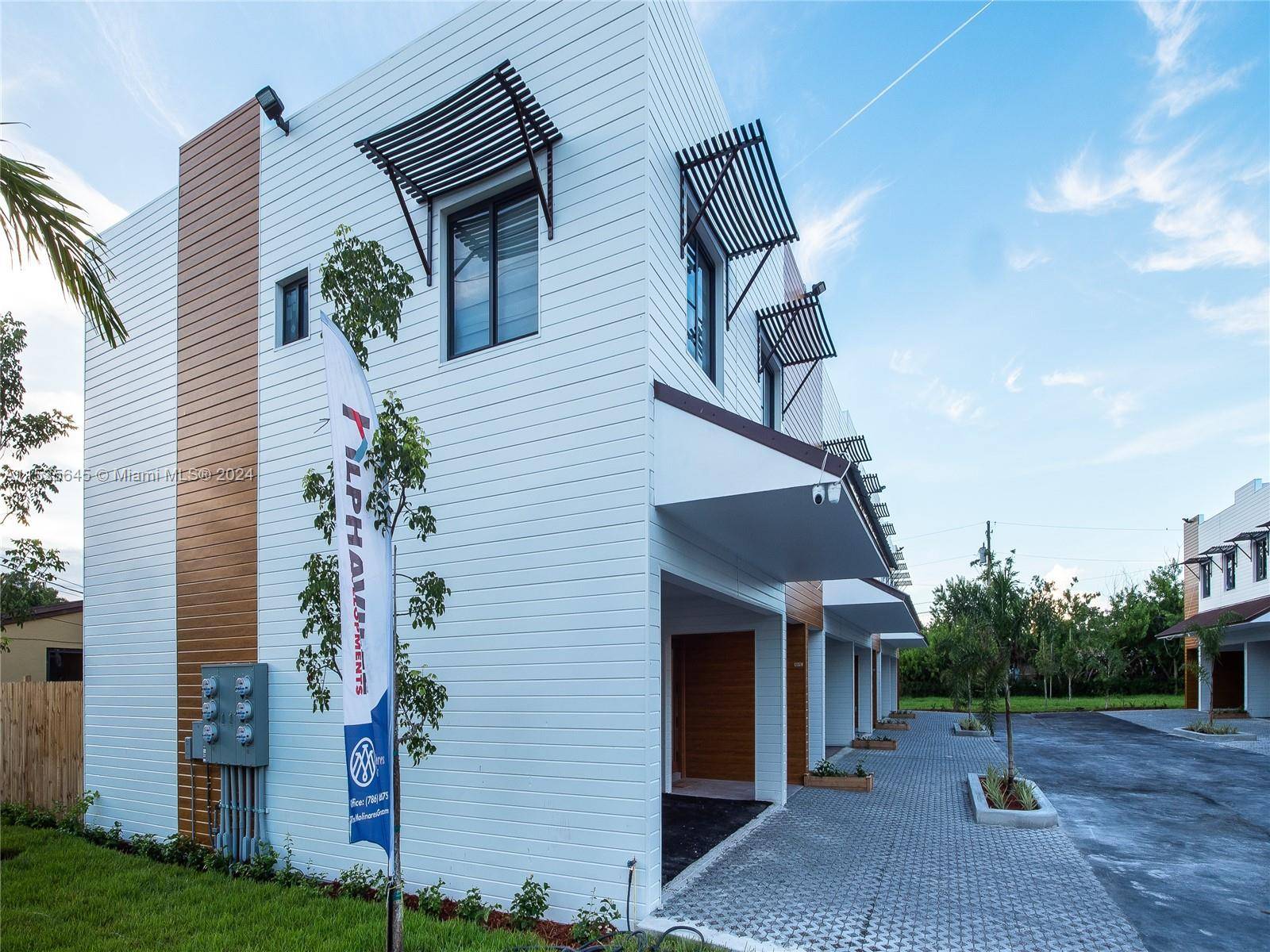 ALPHAVILLE TOWNHOMES IS UNIQUE, MODERN STYLE, BAHAMAS KEYS DESIGN, 5 TOWNHOMES WITH OPEN CONCEPT AND A UNIQUE STYLE, DESIGNED BY A HIGH PRETIGE DEVELOPER IN LUXURY DEVELOPMENTS ; ALPHAVILLE DEVELOPERS ...