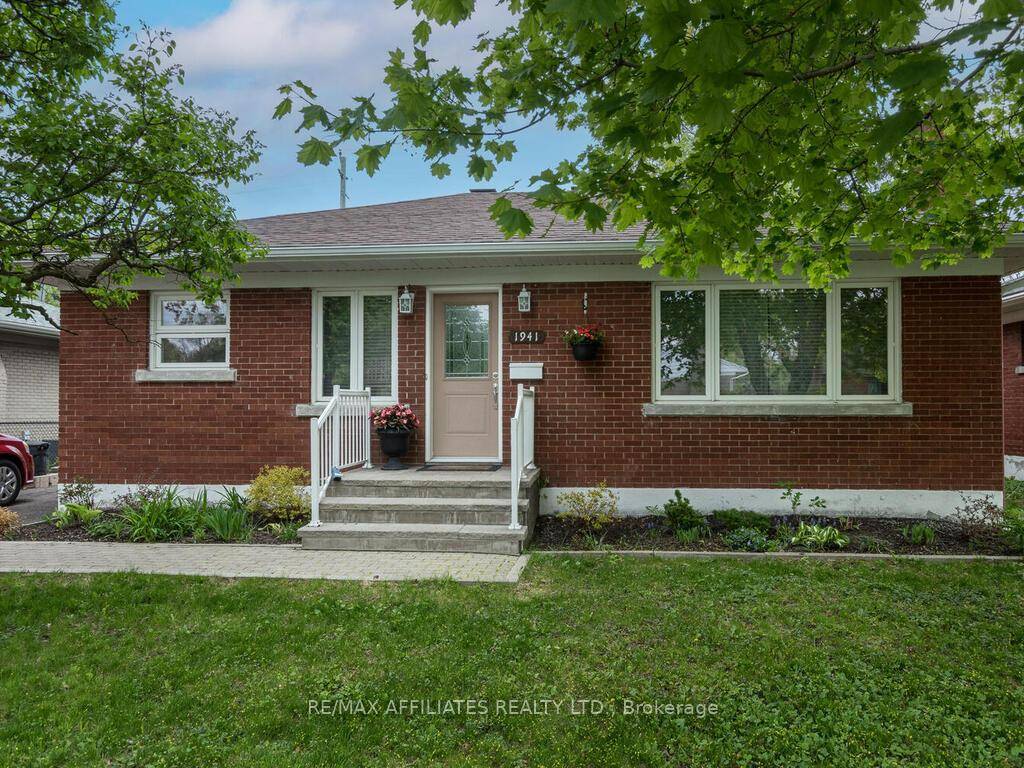 Welcome to 1941 Haig Drive in Elmvale Acres !