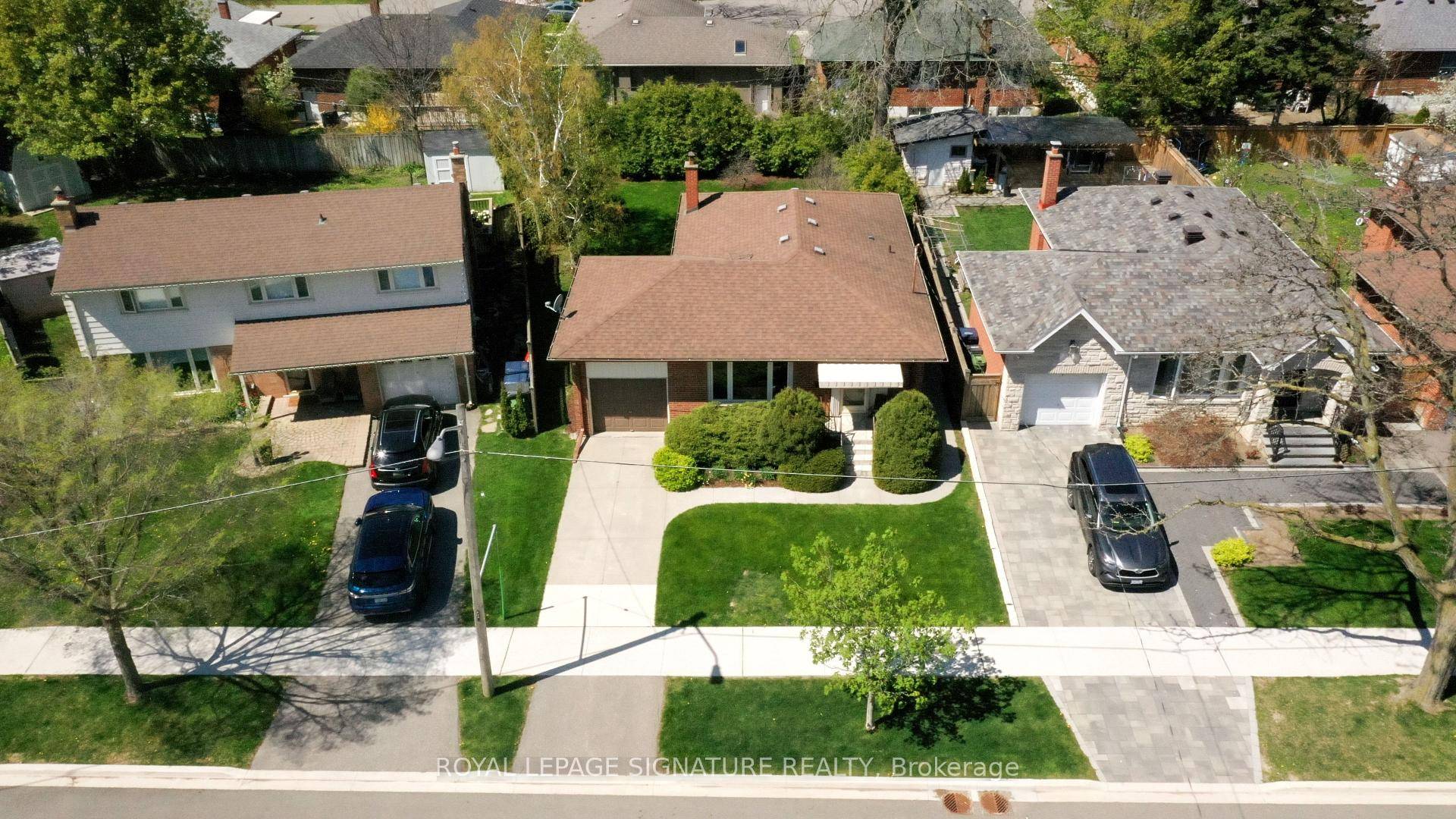 Located in one of Etobicoke's most desirable and established neighbourhoods, this lovingly maintained detached brick home is offered for sale by its original owner an increasingly rare opportunity in a ...