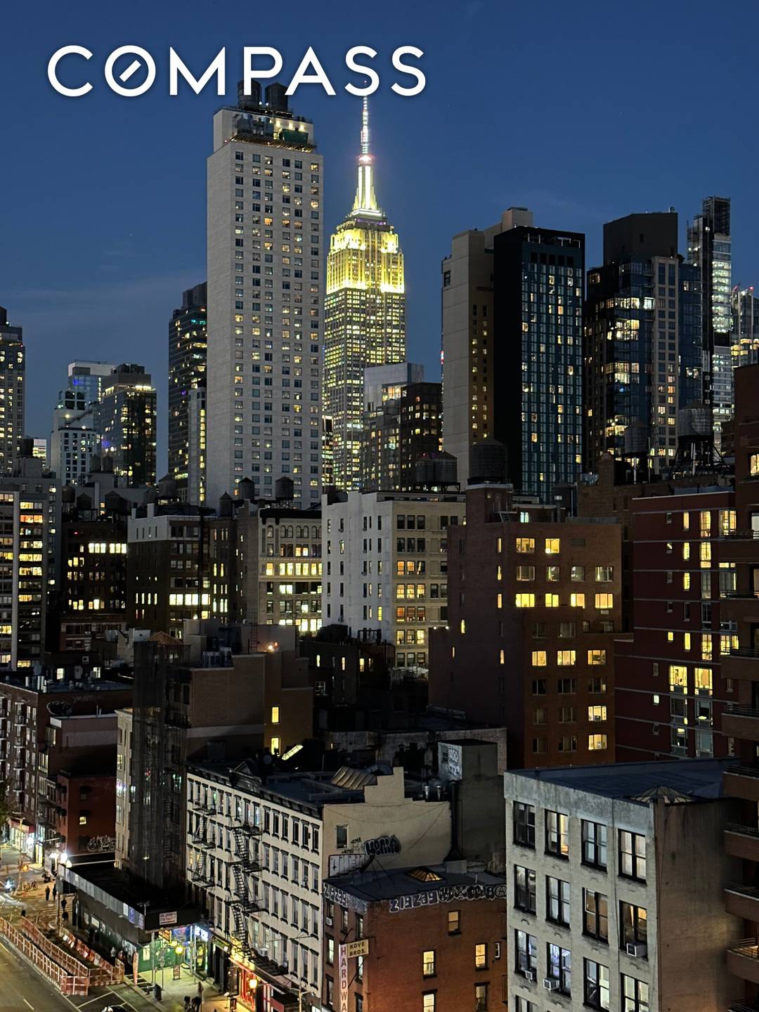 A Prewar Masterpiece in the Sky at Kensington House One of Chelsea s most stunning and unique residences, this exquisite one bedroom, two bath home sits atop the iconic Kensington ...