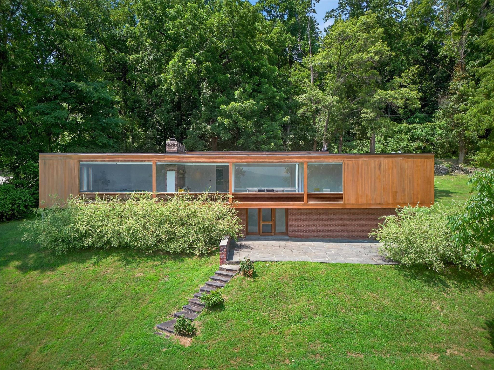 A Masterpiece in Modern Architecture The Wolfhouse by Philip Johnson.