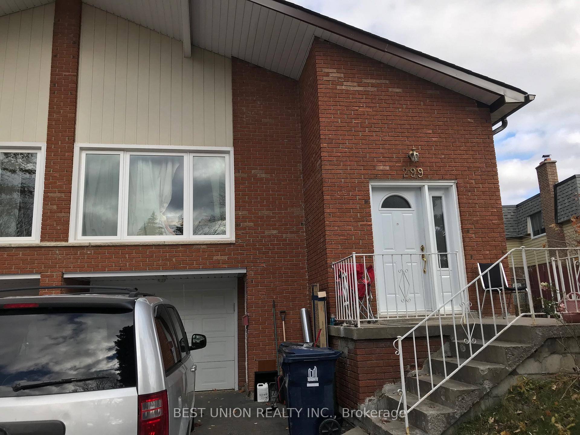 Executive Home On A Quiet Bestview Area With Walk Out Basement W Separate Front Entrance ; At AY Jackson amp ; Zion Heights School District amp ; Steelsview Ps ; ...