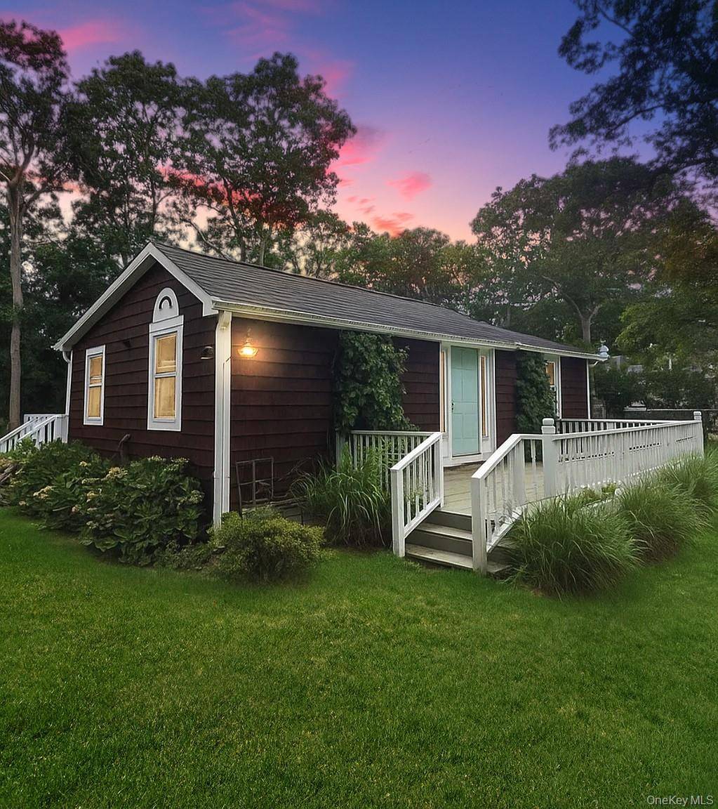 Now available for immediate year round occupancy, this recently renovated 2 bed, 1 bath cottage boasts a refreshing ambiance, ensuring a relaxing living experience.