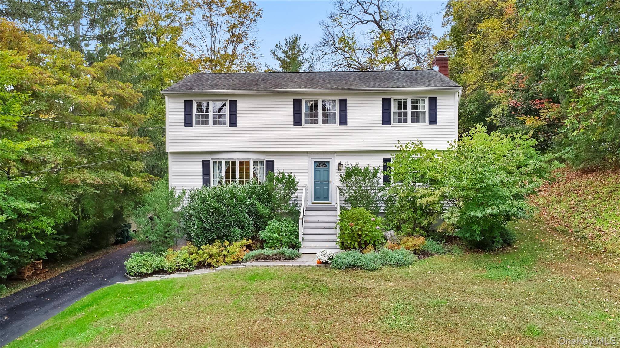 Welcome to 5 Rockledge Road in Katonah.