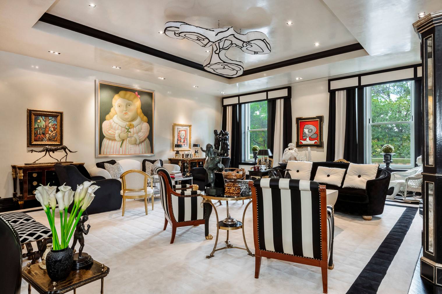 Created from the former State Rooms of the storied Plaza Hotel, this stunning turn key residence offers the largest windows in the building, soaring 13 foot high ceilings, and leafy ...